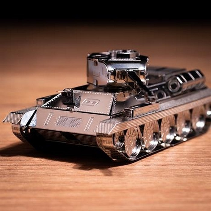 Сборная коллекционная модель Танк T-34/85 Metal Time MT071