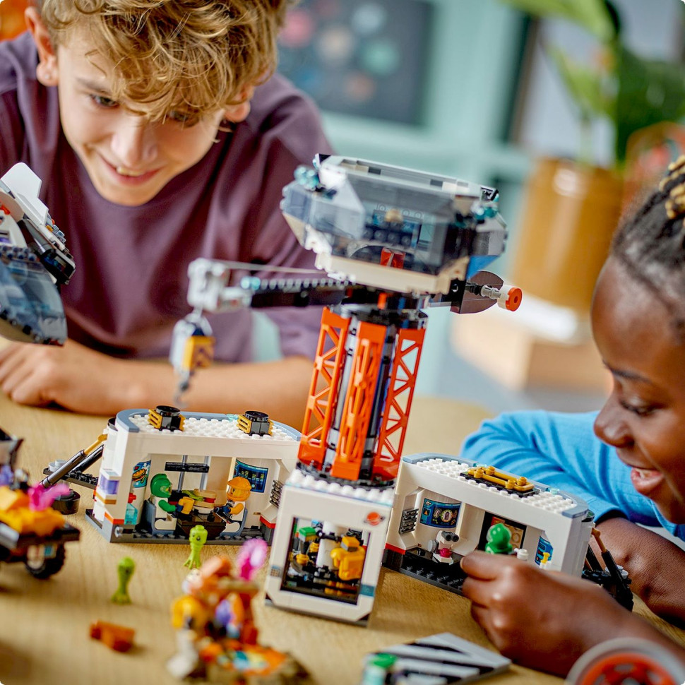 Конструктор Космическая база и стартовая площадка для ракеты LEGO 60434, 1422 детали
