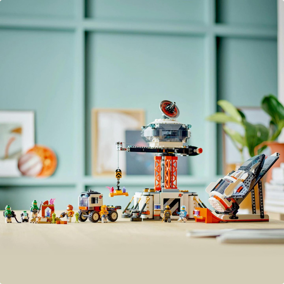 Конструктор Космическая база и стартовая площадка для ракеты LEGO 60434, 1422 детали