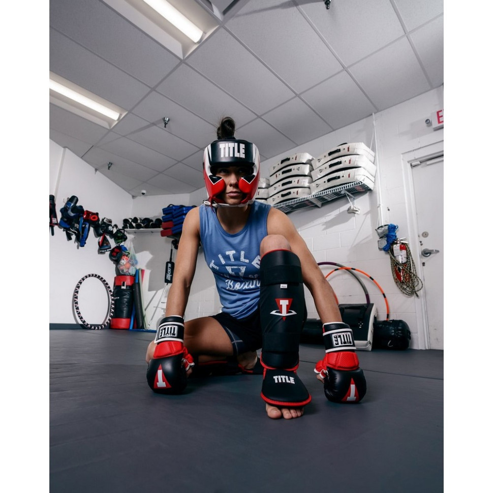 Боксерський шолом MMA Command TITLE XCHGT L BK/WH/RD, розмір L (капа в комплекті)