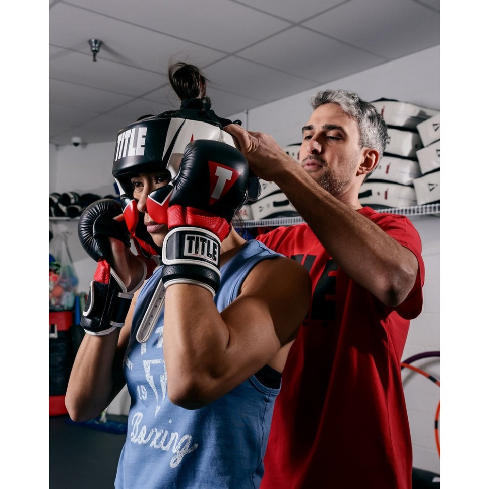 Боксерський шолом MMA Command TITLE XCHGT L BK/WH/RD, розмір L (капа в комплекті)