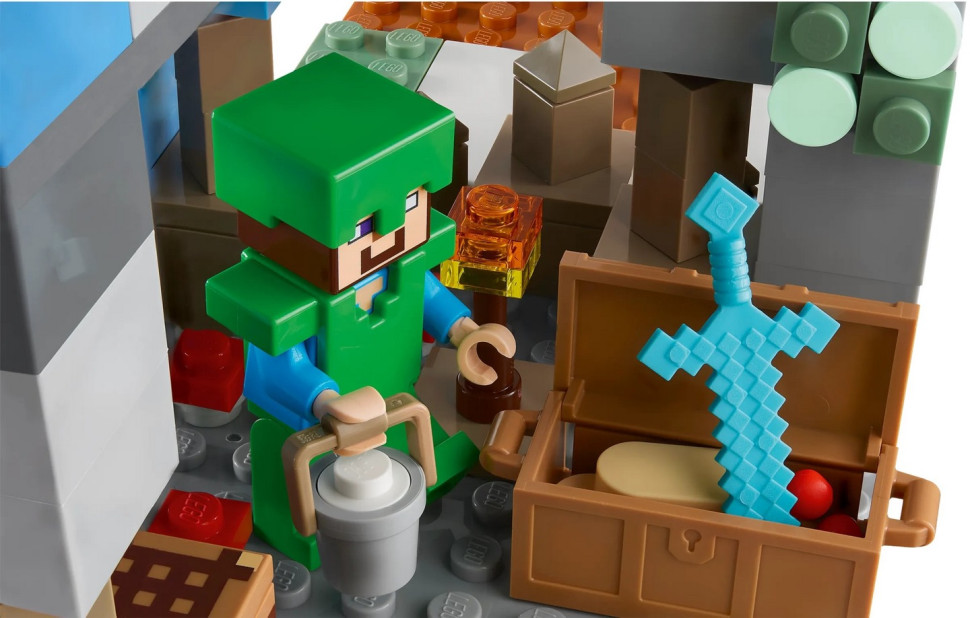 Конструктор LEGO Minecraft Замерзшие верхушки 21243-