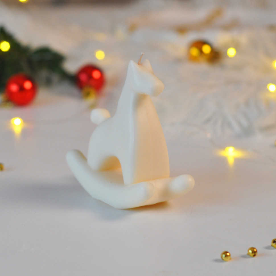 Формова свічка ручної роботи з соєвого воску 