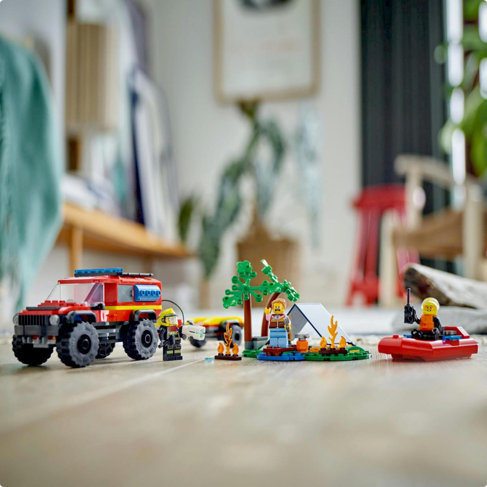 Конструктор Пожежний позашляховик із рятувальним човном LEGO 60412, 301 деталь