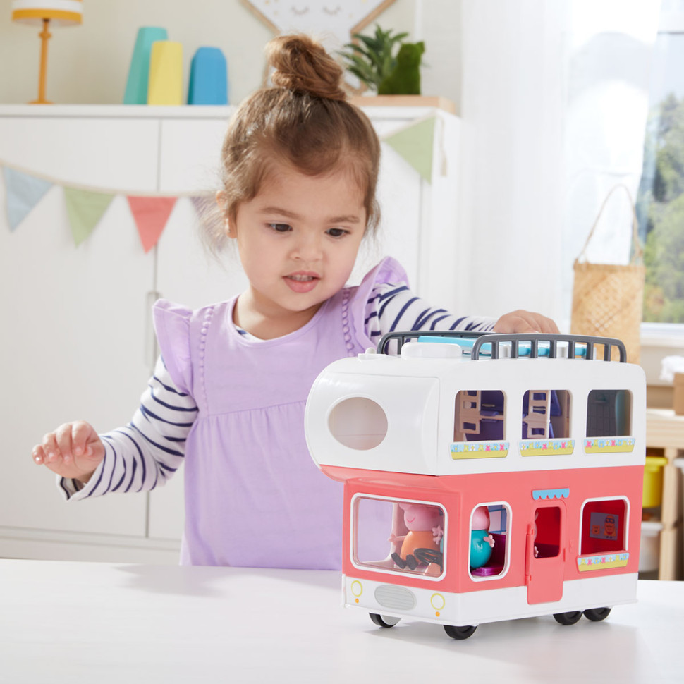 Ігровий набір Сімейний кемпер Пеппи Peppa Pig F2182, 4 фігурки, звук