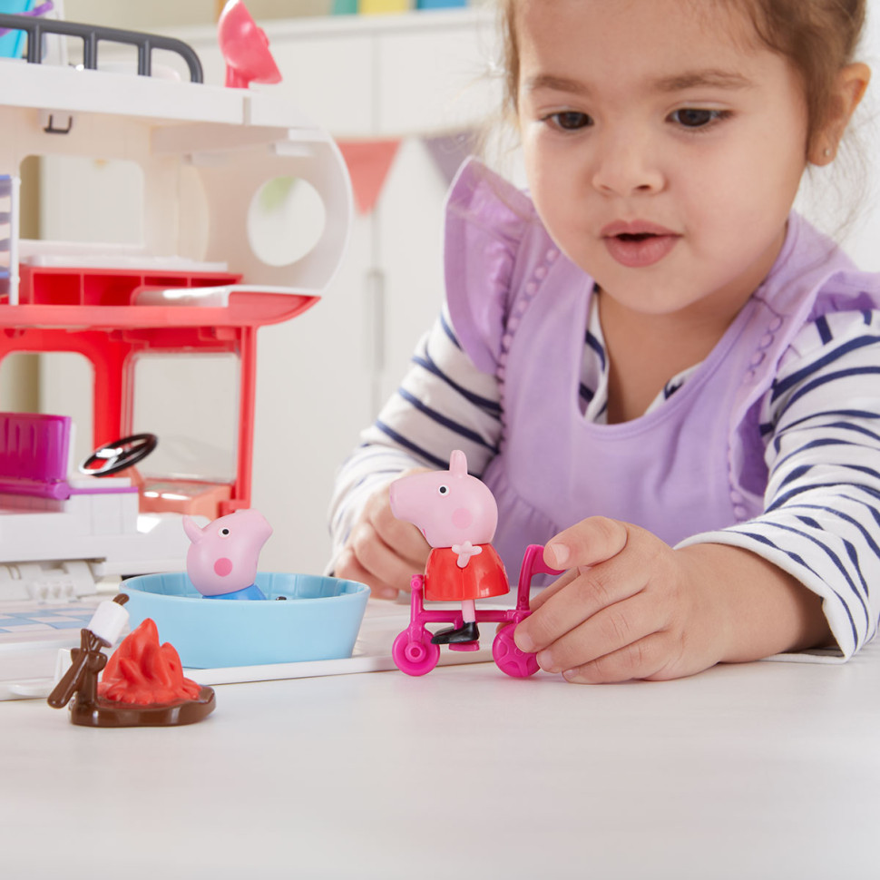 Ігровий набір Сімейний кемпер Пеппи Peppa Pig F2182, 4 фігурки, звук