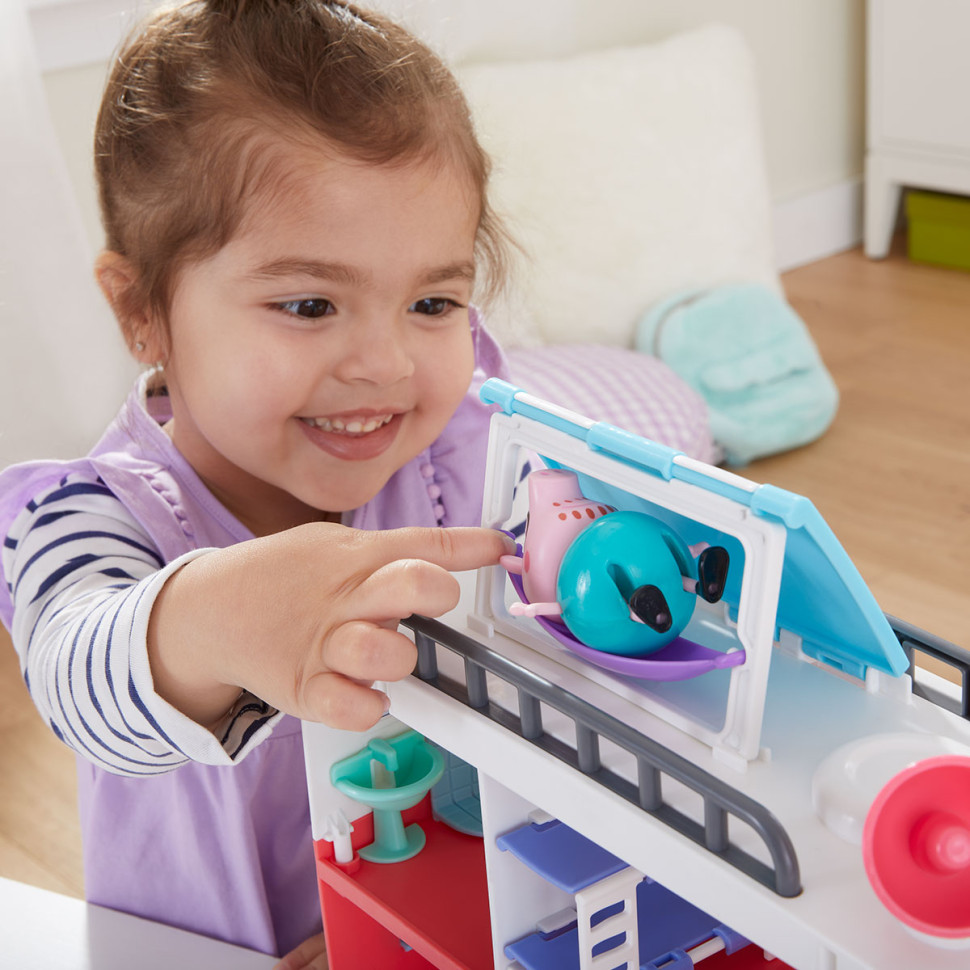 Ігровий набір Сімейний кемпер Пеппи Peppa Pig F2182, 4 фігурки, звук