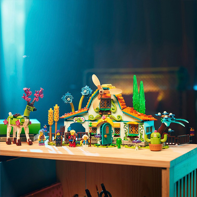 Конструктор Lego DREAMZzz Конюшня сказочных существ 71459, 681 деталей