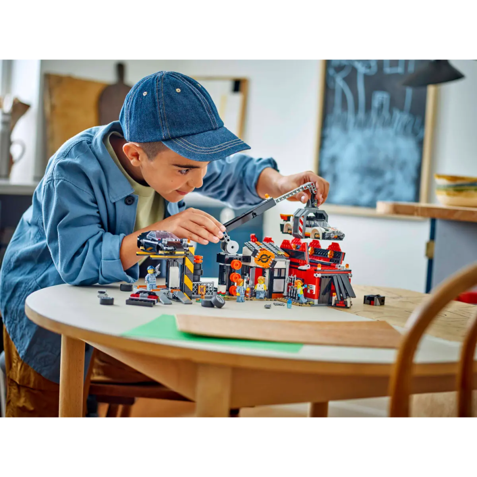 Конструктор City Свалка с автомобилями LEGO 60472, 871 деталей