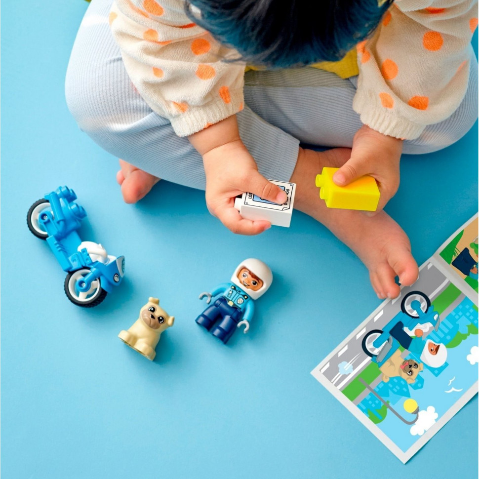 Конструктор LEGO DUPLO Town Полицейский мотоцикл 10967