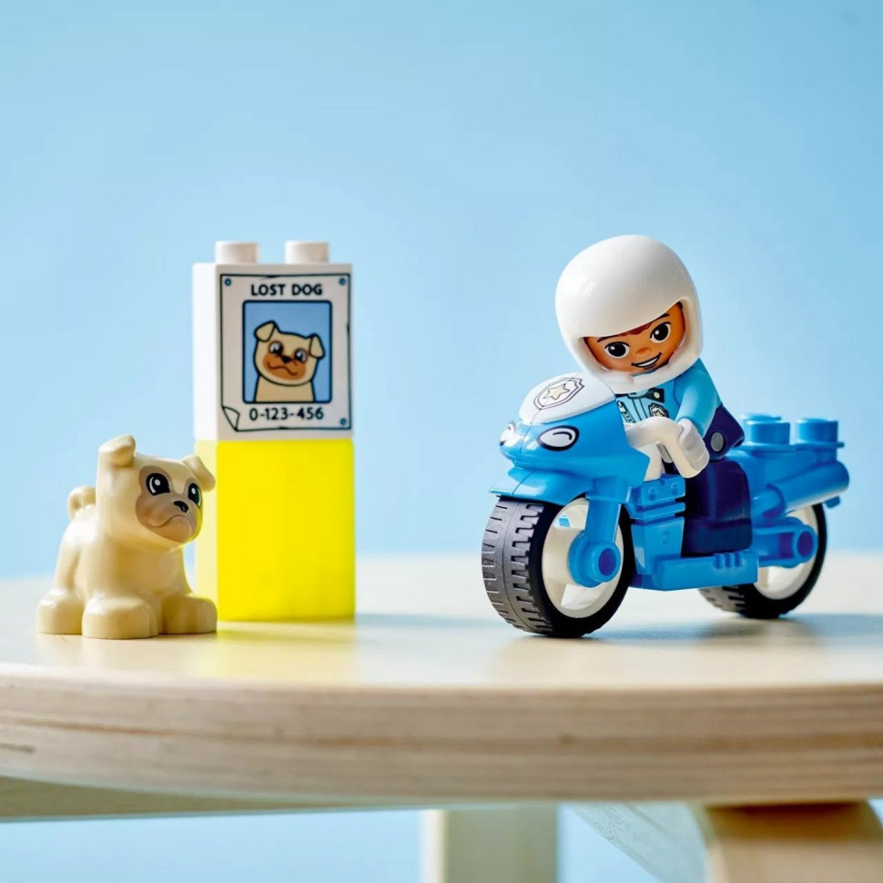 Конструктор LEGO DUPLO Town Полицейский мотоцикл 10967