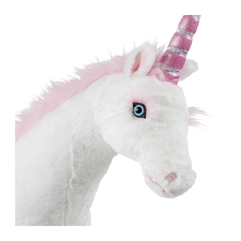 Велика м'яка іграшка