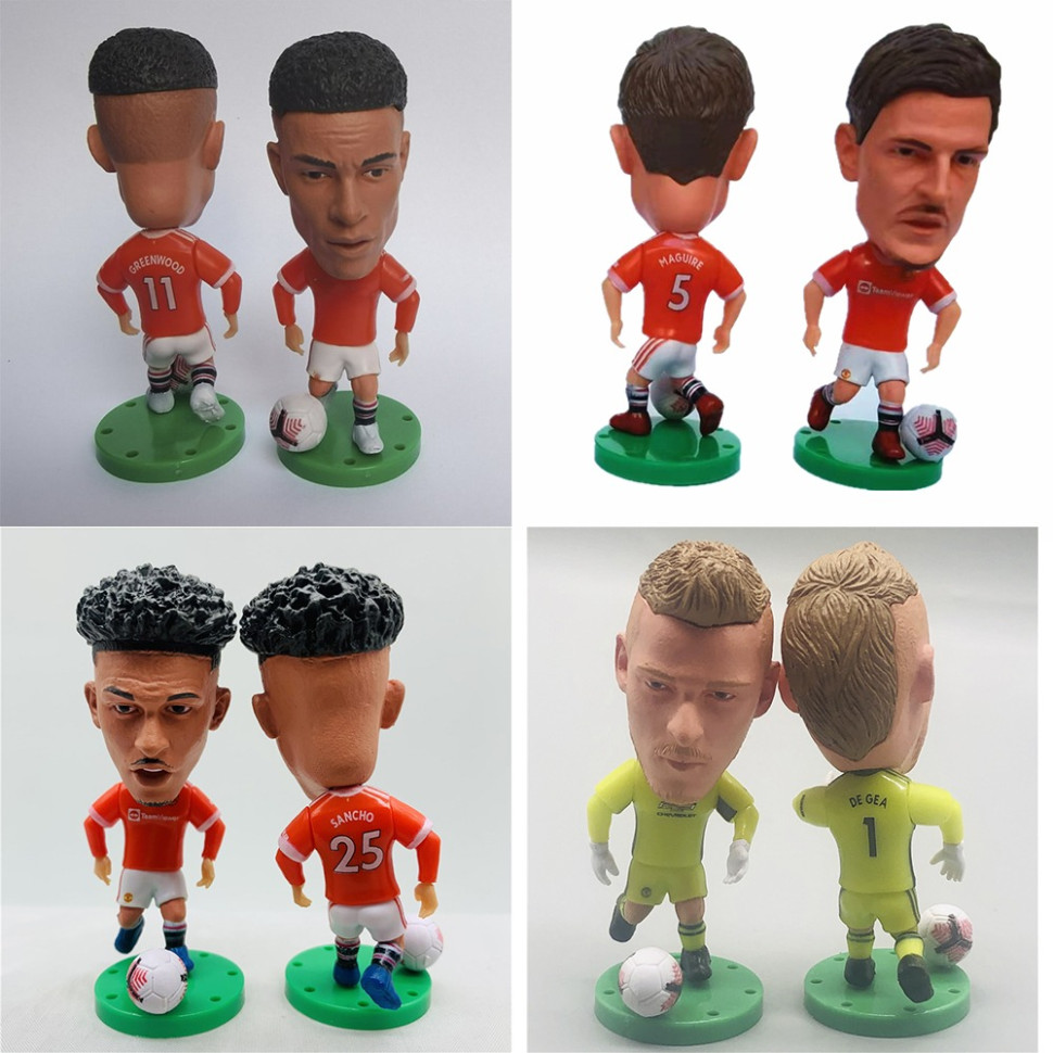 Набір сувенірних фігурок футболістів 