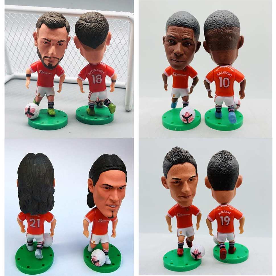 Набір сувенірних фігурок футболістів 