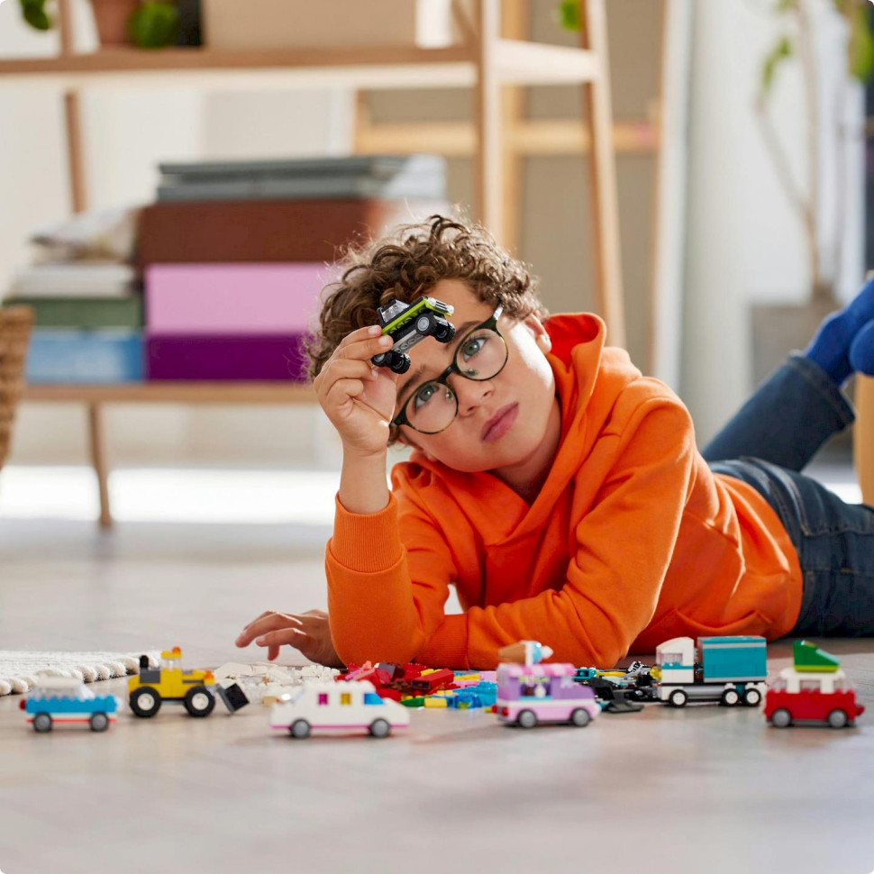 Конструктор Творческие транспортные средства LEGO 11036, 900 деталей 