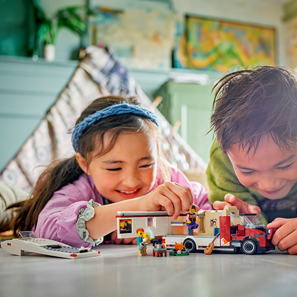 Конструктор City Пригодницький будинок на колесах LEGO 60454, 385 деталей