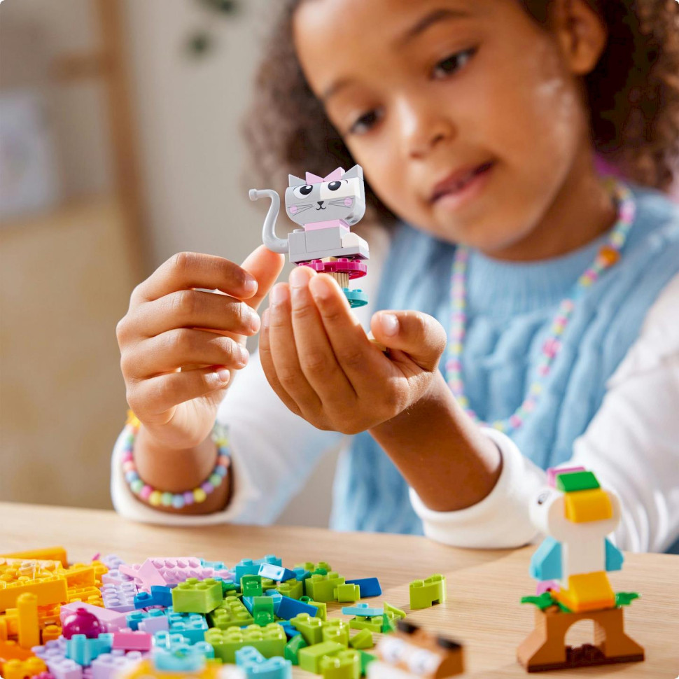 Конструктор Творчі улюбленці LEGO Classic 11034, 450 деталей