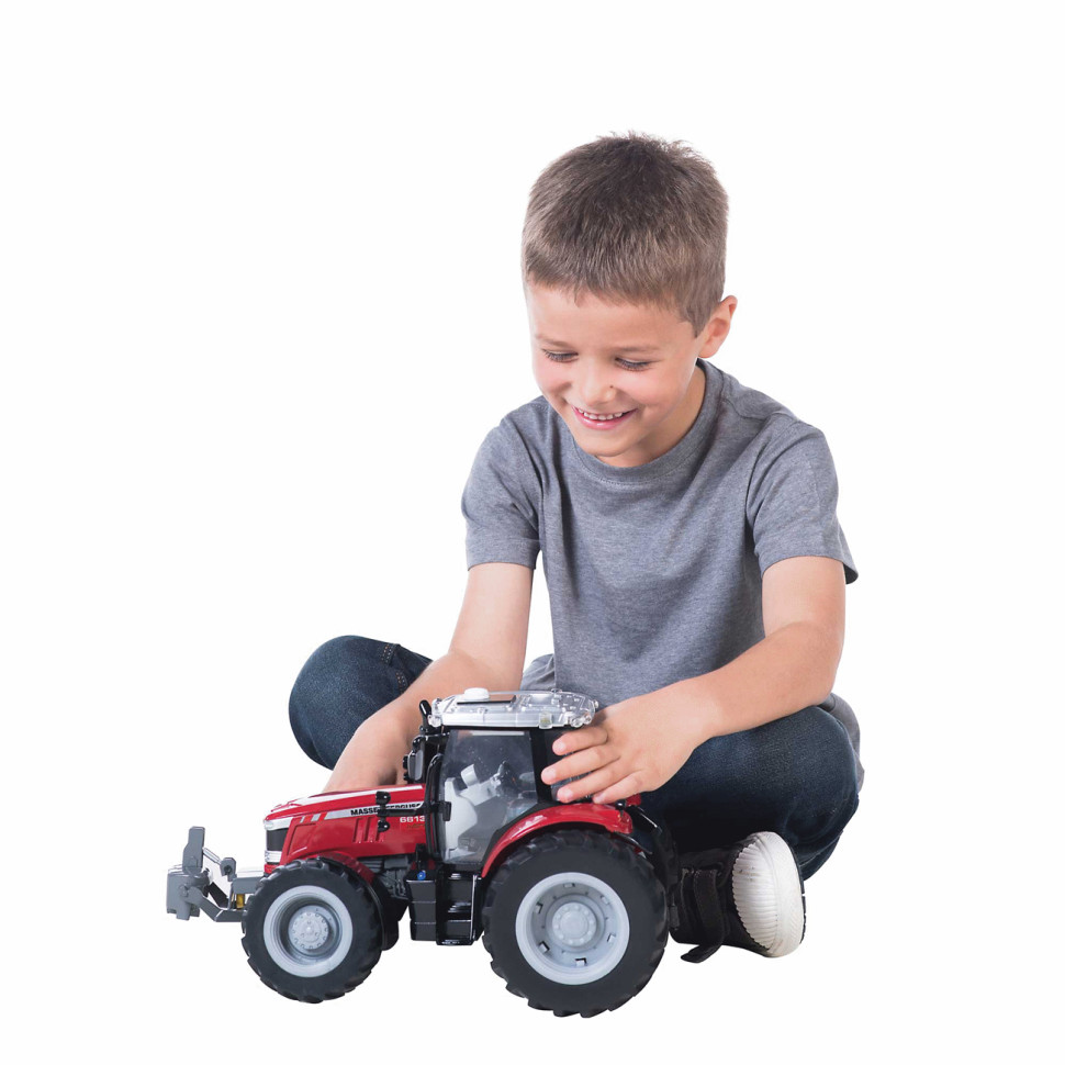 Модель Трактор Massey Ferguson Big Farm 43078B свет и звук, масштаб 1:16