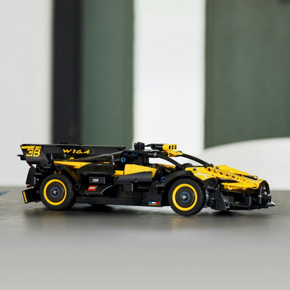 Конструктор LEGO Technic Bugatti Bolide 42151