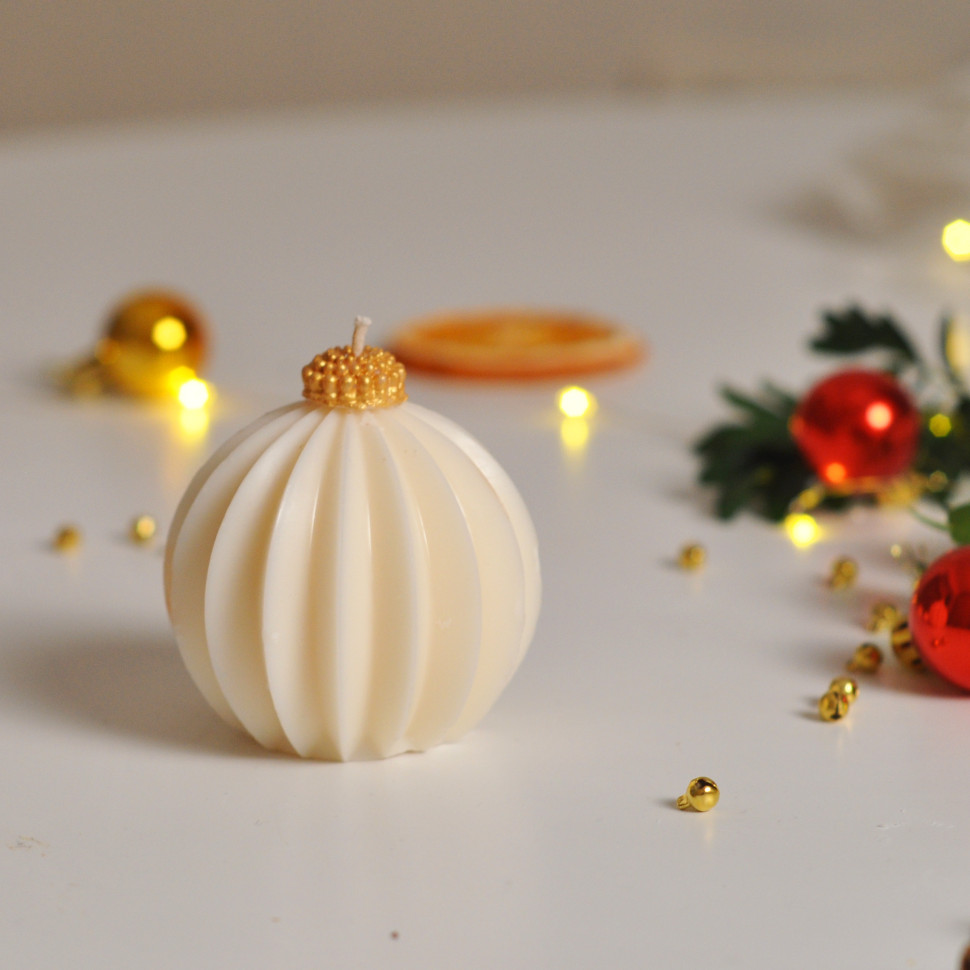 Формовая свеча ручной роботы из соевого воска 