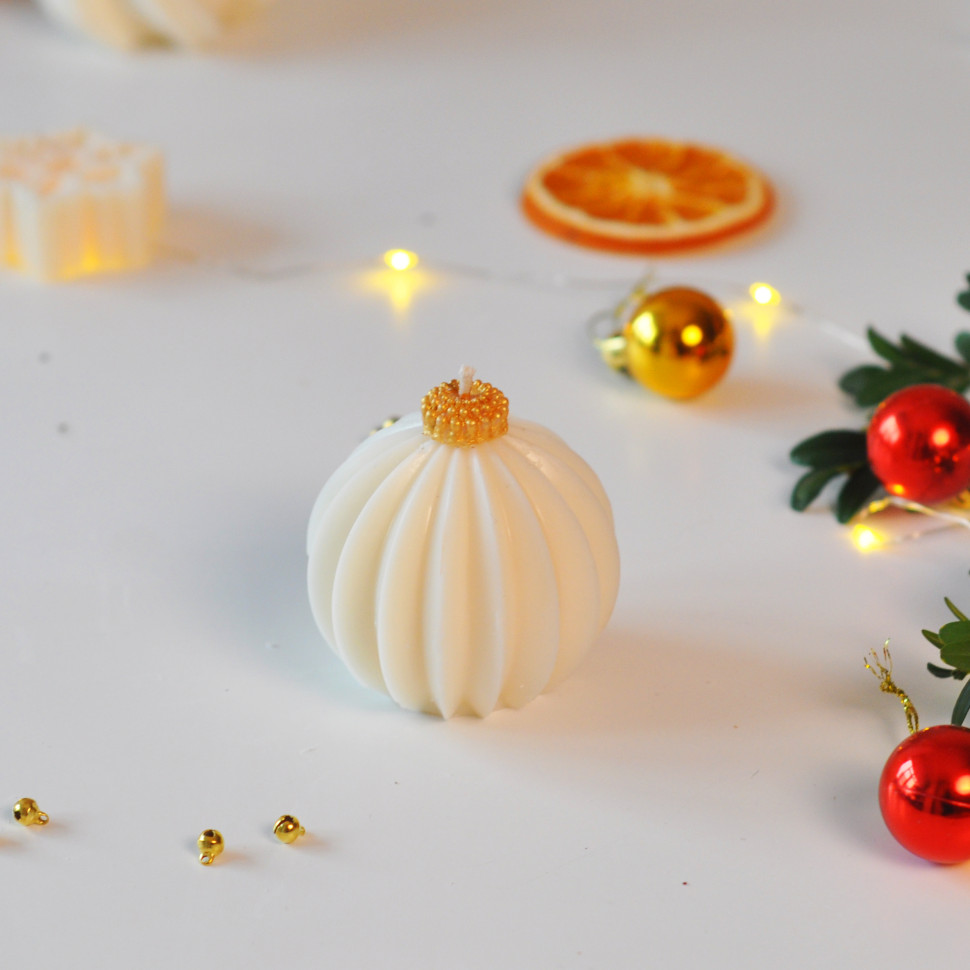 Формовая свеча ручной роботы из соевого воска 