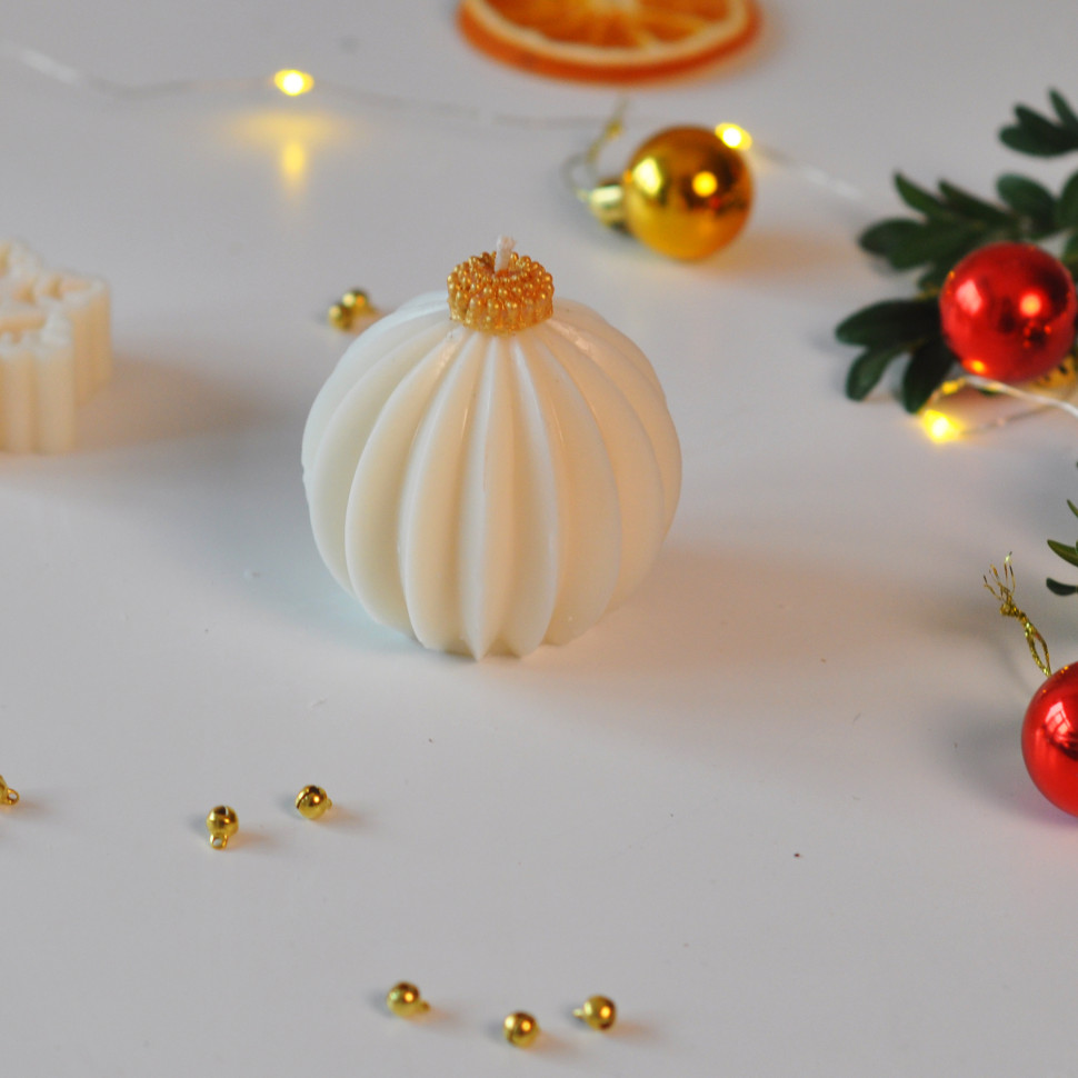 Формовая свеча ручной роботы из соевого воска 