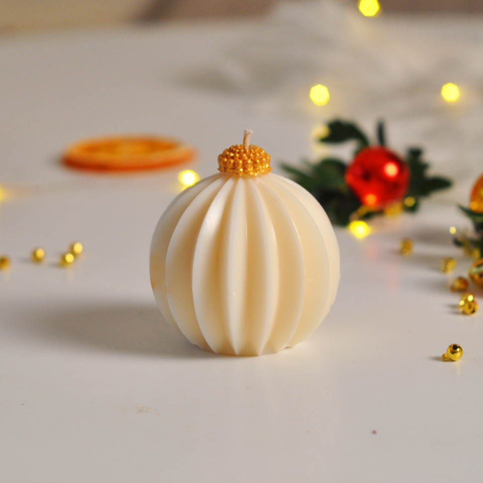 Формовая свеча ручной роботы из соевого воска 