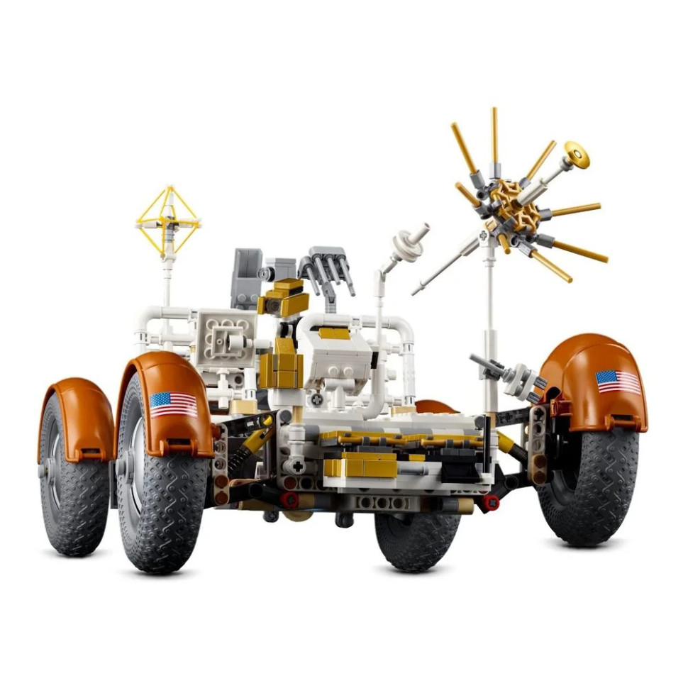 Конструктор LEGO Technic Лунный автомобиль NASA Apollo 42182, 1913 деталей