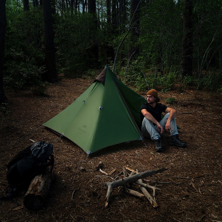 Намет надлегкий з гострою верхівкою NH17T030-L Naturehike 6975641885894 темний-зелений