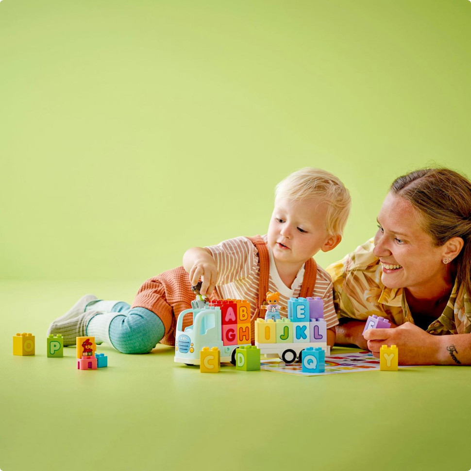 Конструктор Грузовик с алфавитом LEGO DUPLO 10421, 36 деталей