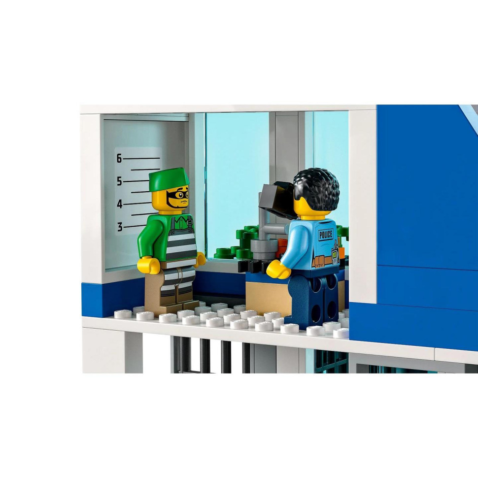 Конструктор LEGO City Полицейский участок 60316