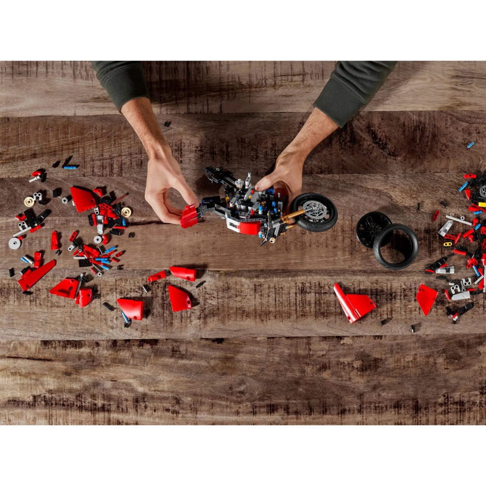Конструктор LEGO Technic Ducati Panigale V4 R 42107