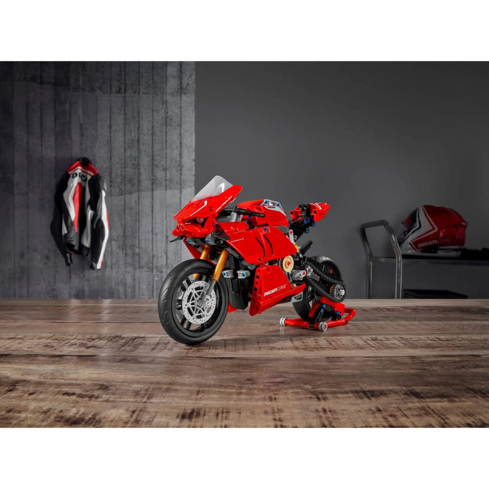 Конструктор LEGO Technic Ducati Panigale V4 R 42107