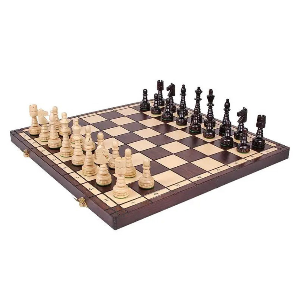 Настольная игра шахматы 