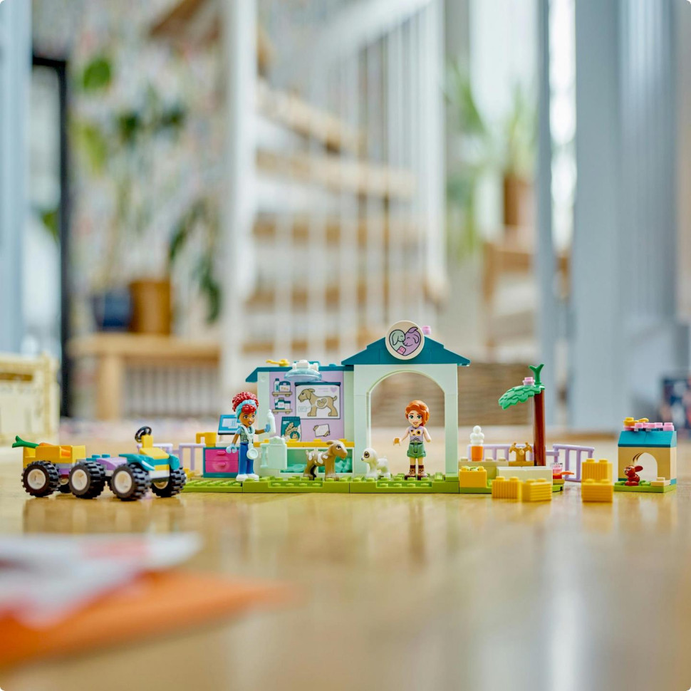 Конструктор Ветеринарная клиника для сельскохозяйственных животных LEGO Friends 42632, 161 деталь