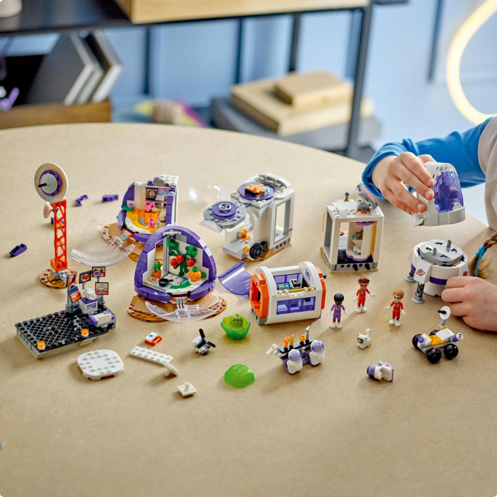 Конструктор Космическая база на Марсе и ракете LEGO Friends 42605, 981 деталь